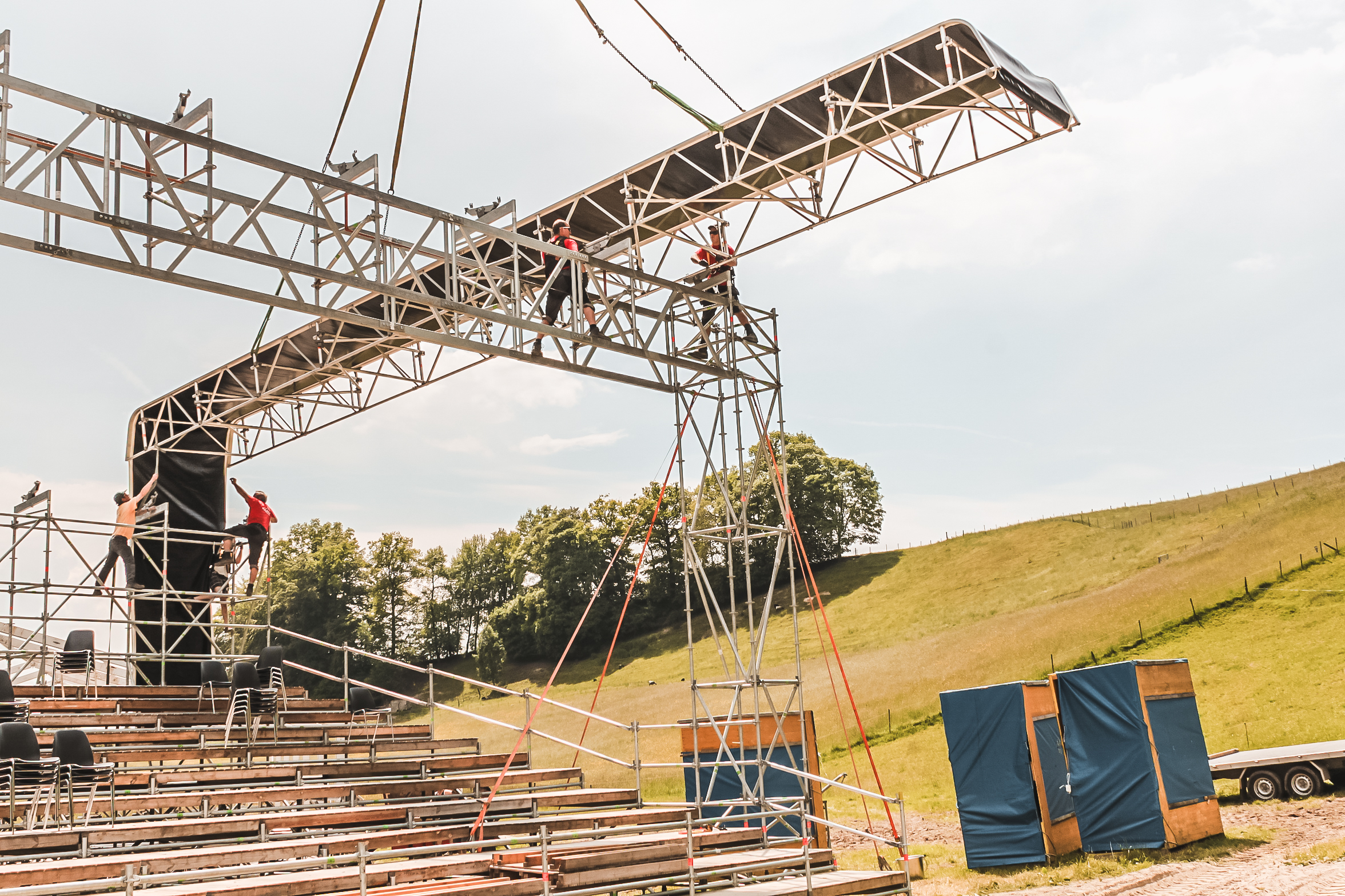 Tribüne-5.jpg Tribüne-5